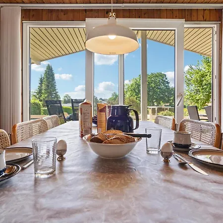 Semesterbostad Humlevaenget Iii