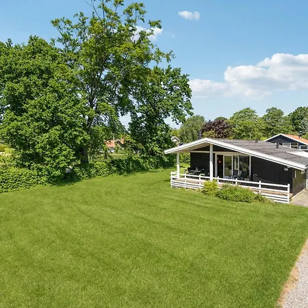 Holiday home Humlevaenget Iii